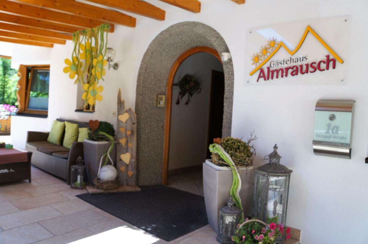 Gaestehaus Almrausch, Ferienanlage Mit Pool Nassereith Exterior foto