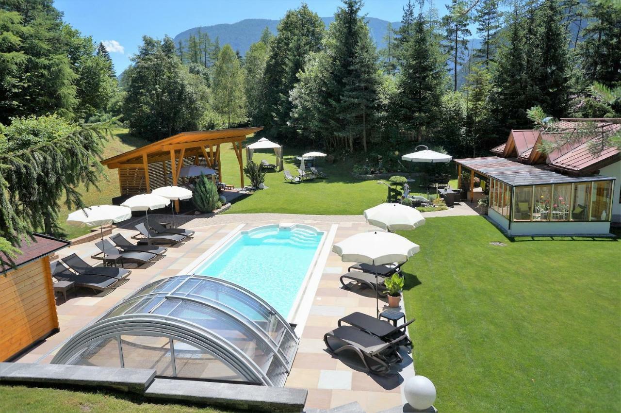 Gaestehaus Almrausch, Ferienanlage Mit Pool Nassereith Exterior foto